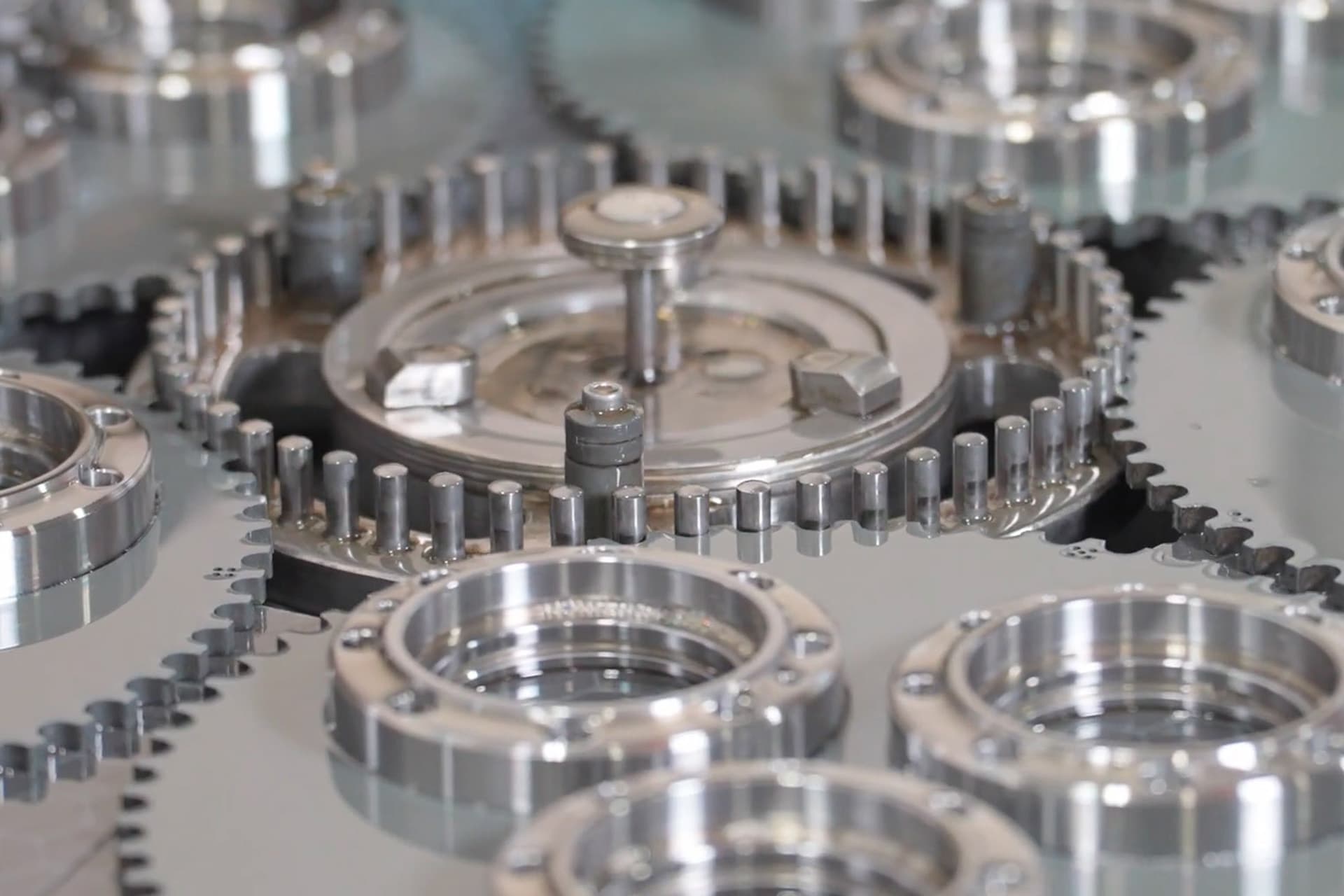 Focus on precision processing and create unlimited possibilities